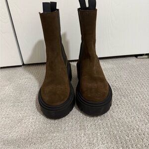 Steve Madden Brown Ankle Boots with Black Soles